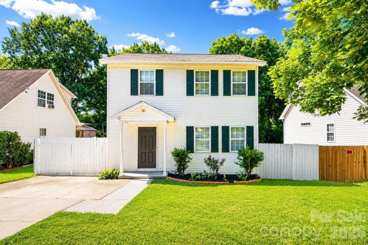 1606 Dendy Lane, Pineville, NC 28134 Main Photo