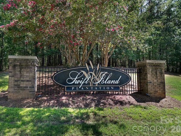 168 Plantation Way , Mount Gilead, NC 27306