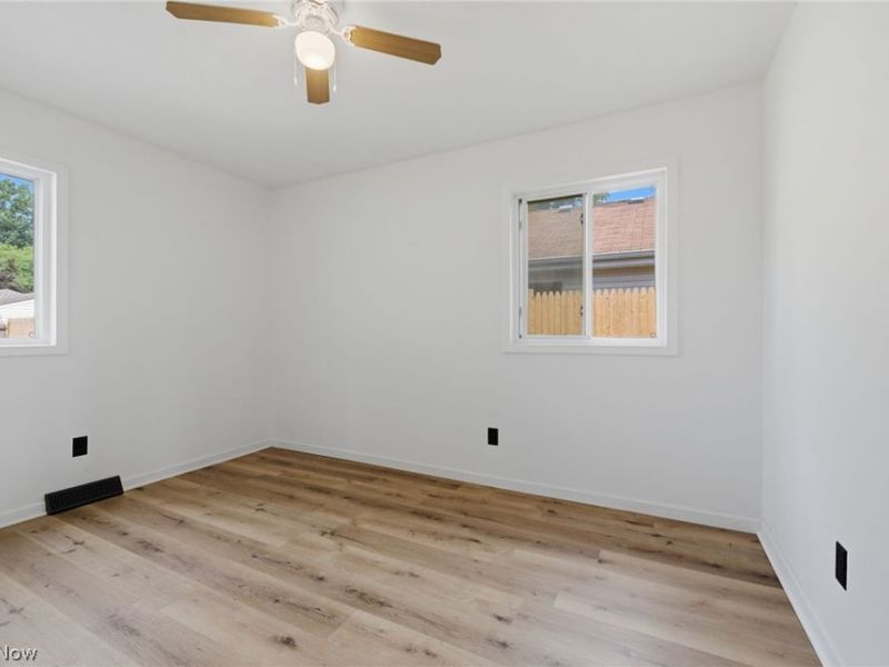 715 S Logan Street , Elyria, OH 44035 Photo 12