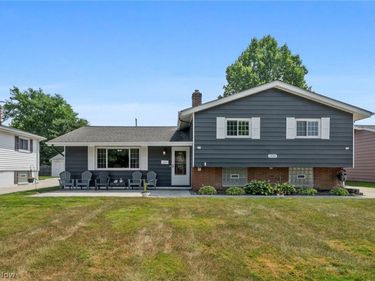 1253 Golden Gate Boulevard, Mayfield Heights, OH 44124