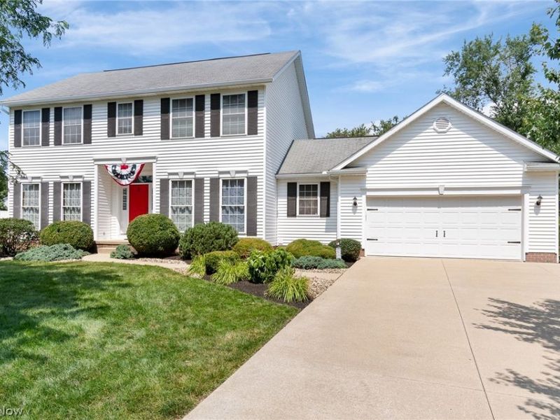3883 Cromford Circle NW, Uniontown, OH 44685 Photo 2