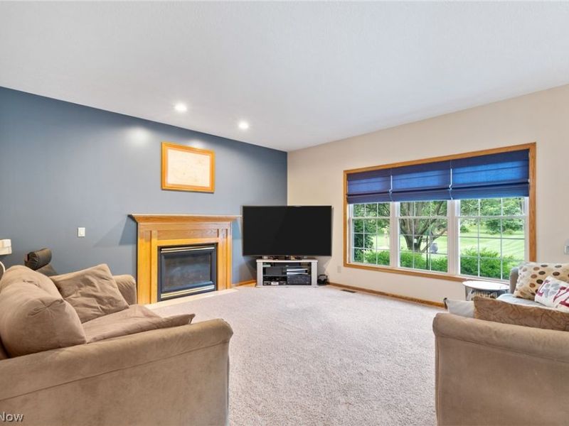 3883 Cromford Circle NW, Uniontown, OH 44685 Photo 4