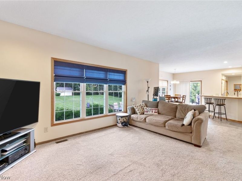 3883 Cromford Circle NW, Uniontown, OH 44685 Photo 5