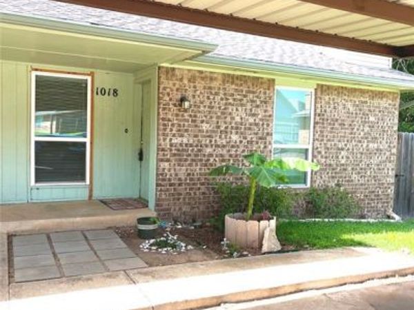 1018 Acacia Circle, Noble, OK 73068