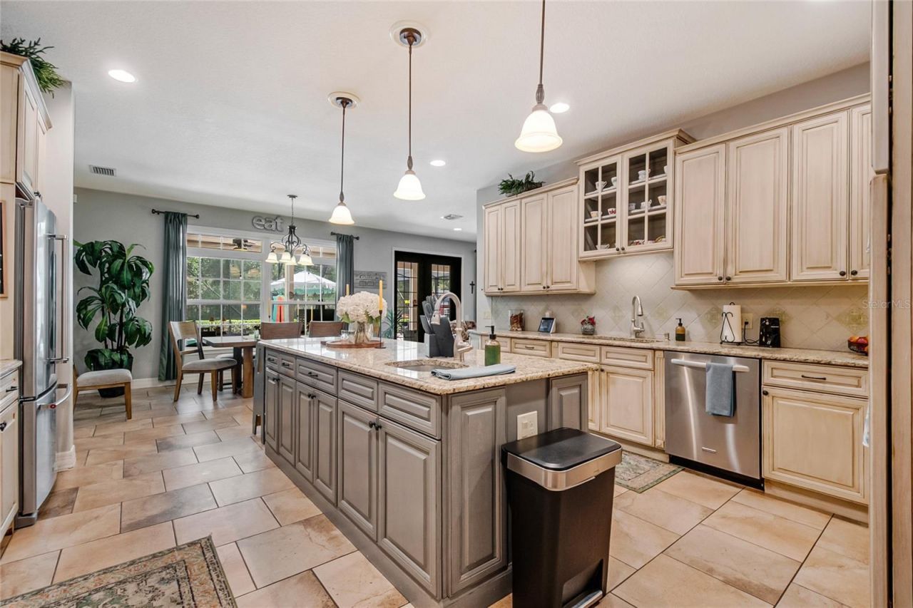 450 Valley Stream Drive, Geneva, FL 32732 Photo