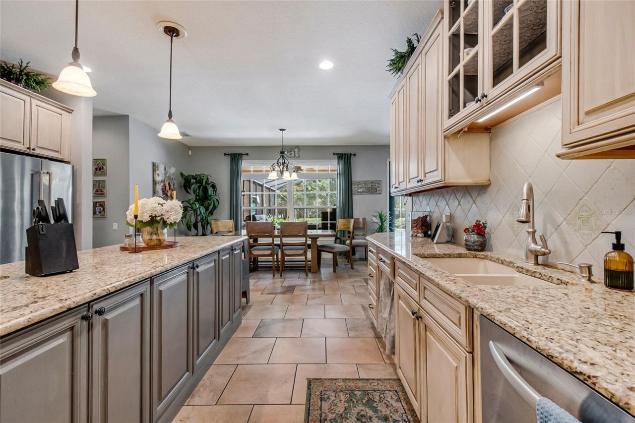 450 Valley Stream Drive, Geneva, FL 32732 Photo