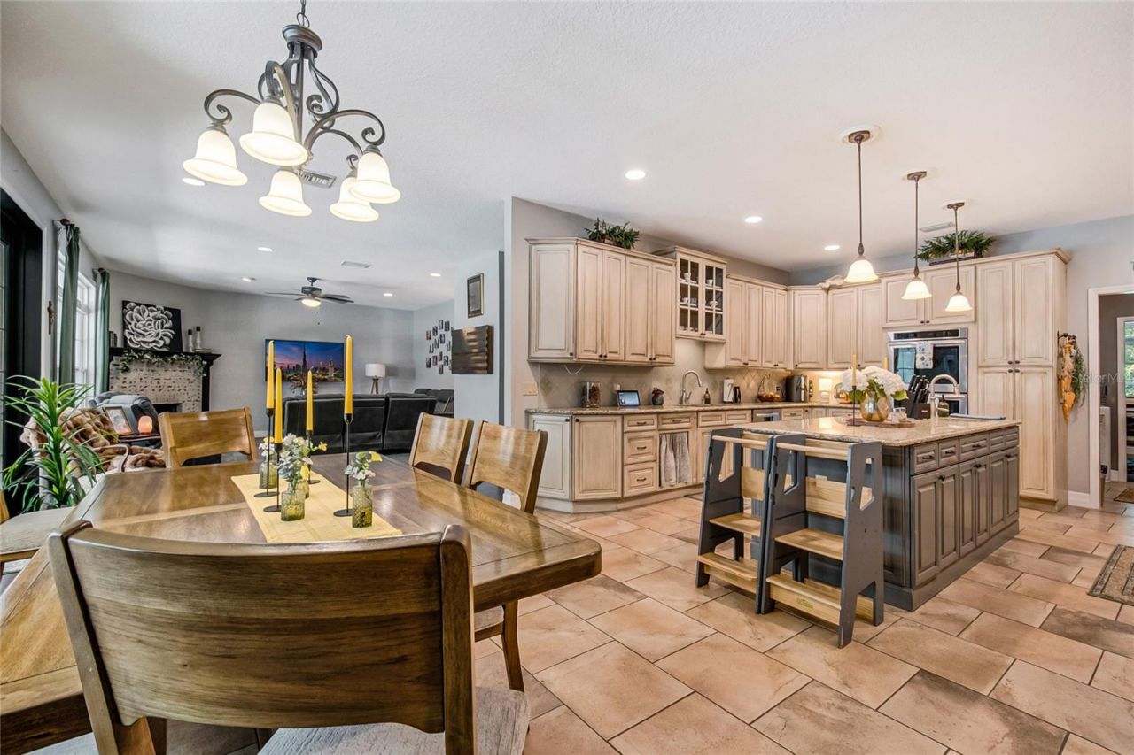 450 Valley Stream Drive, Geneva, FL 32732 Photo