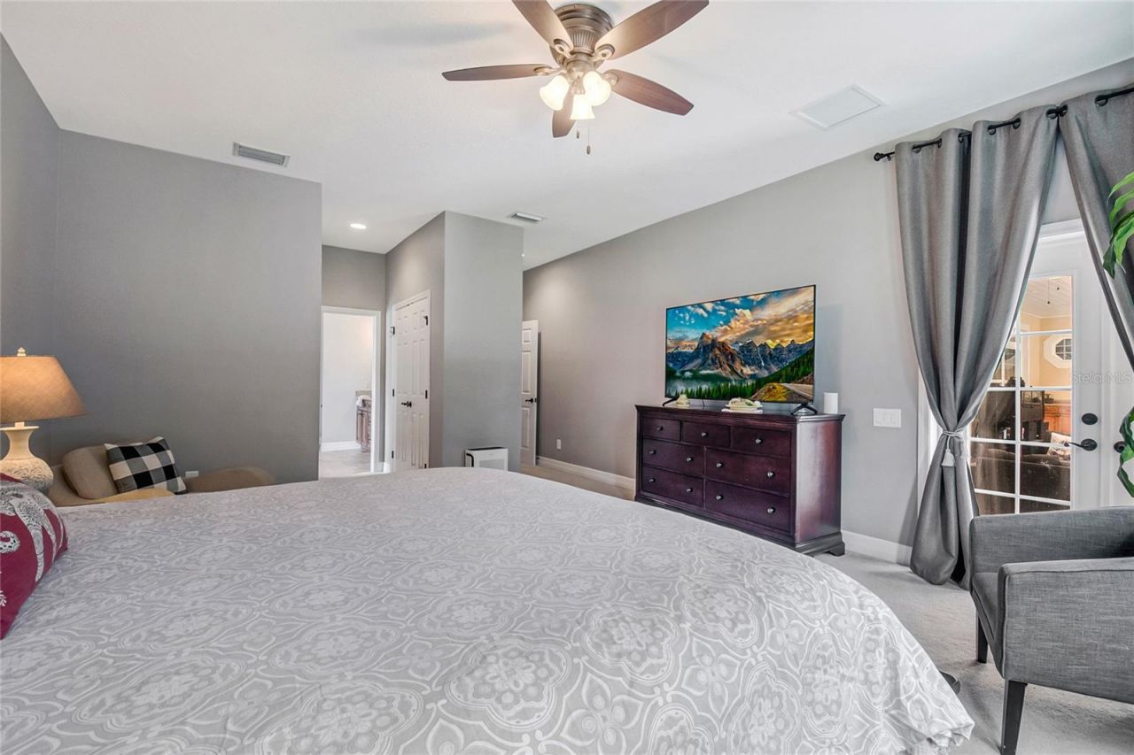 450 Valley Stream Drive, Geneva, FL 32732 Photo