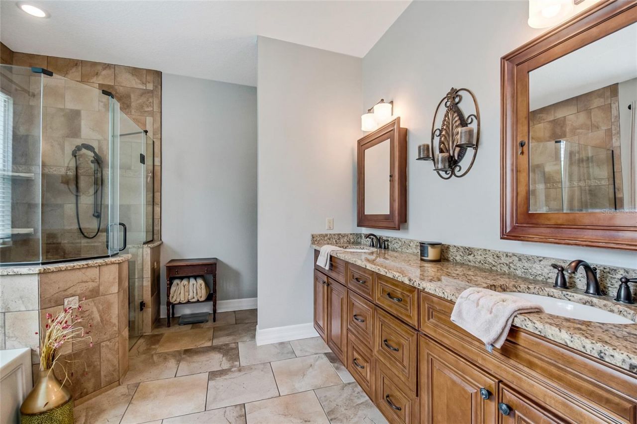 450 Valley Stream Drive, Geneva, FL 32732 Photo