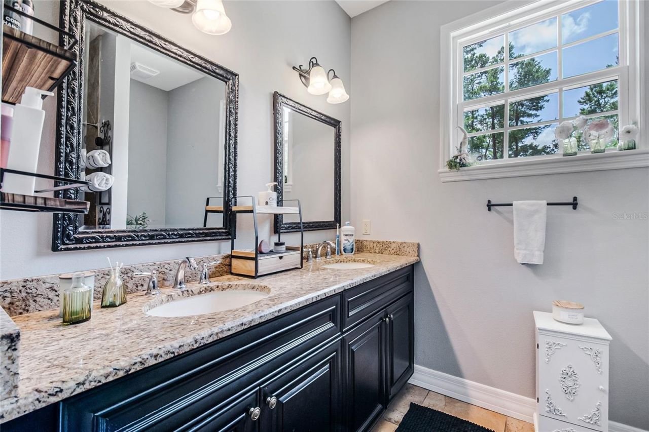 450 Valley Stream Drive, Geneva, FL 32732 Photo