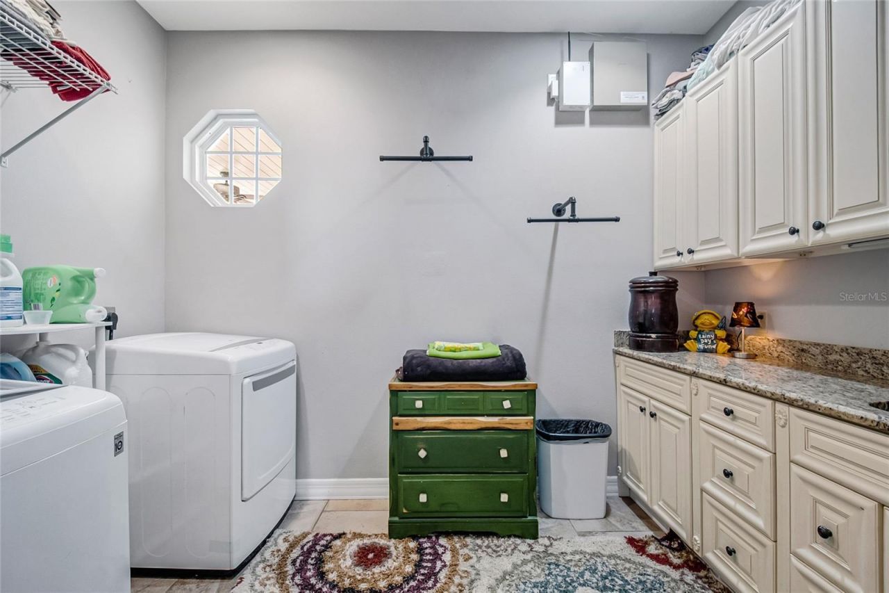 450 Valley Stream Drive, Geneva, FL 32732 Photo