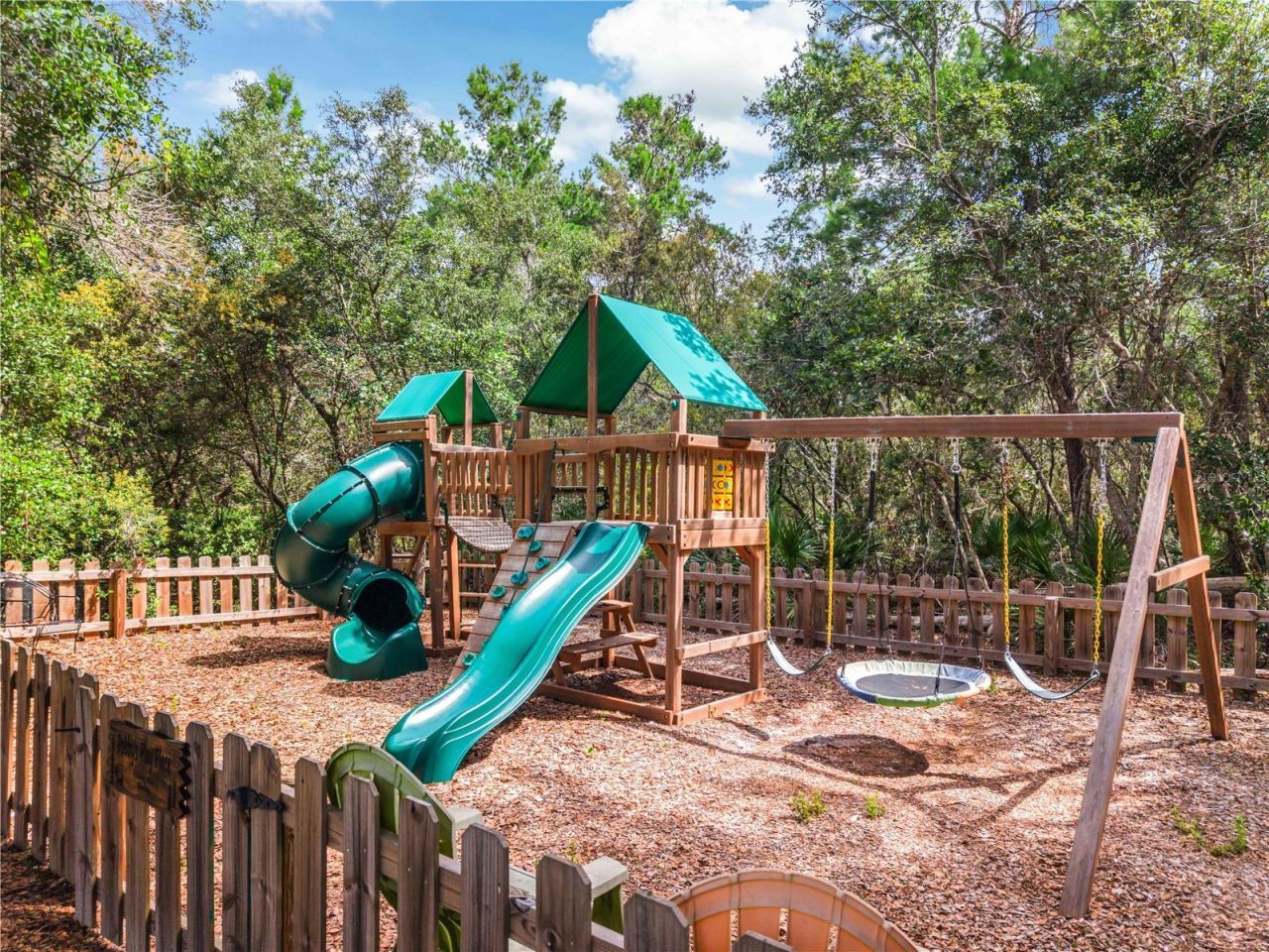 450 Valley Stream Drive, Geneva, FL 32732 Photo