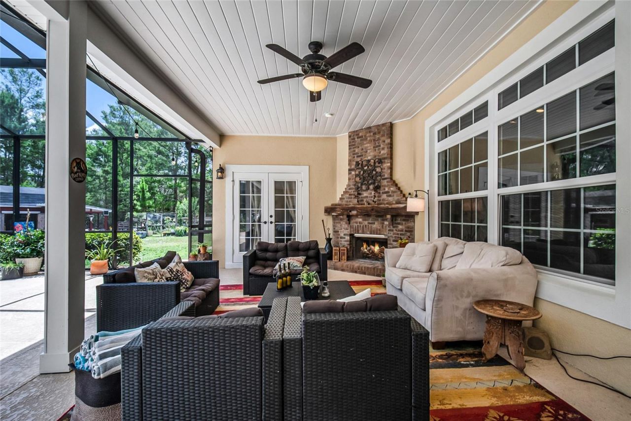 450 Valley Stream Drive, Geneva, FL 32732 Photo