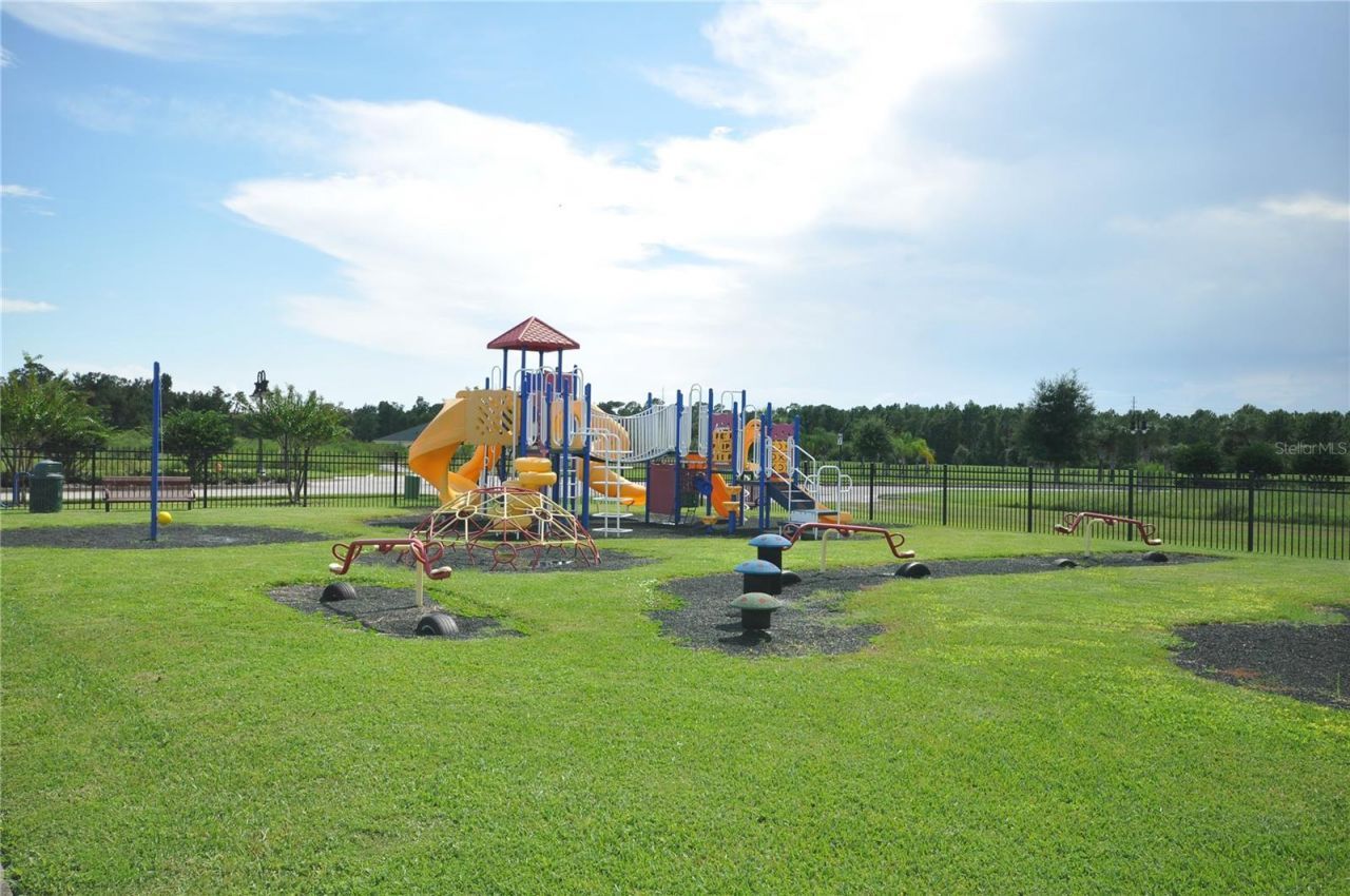 4887 Waltham Forest Drive , Davenport, FL 33837 Photo