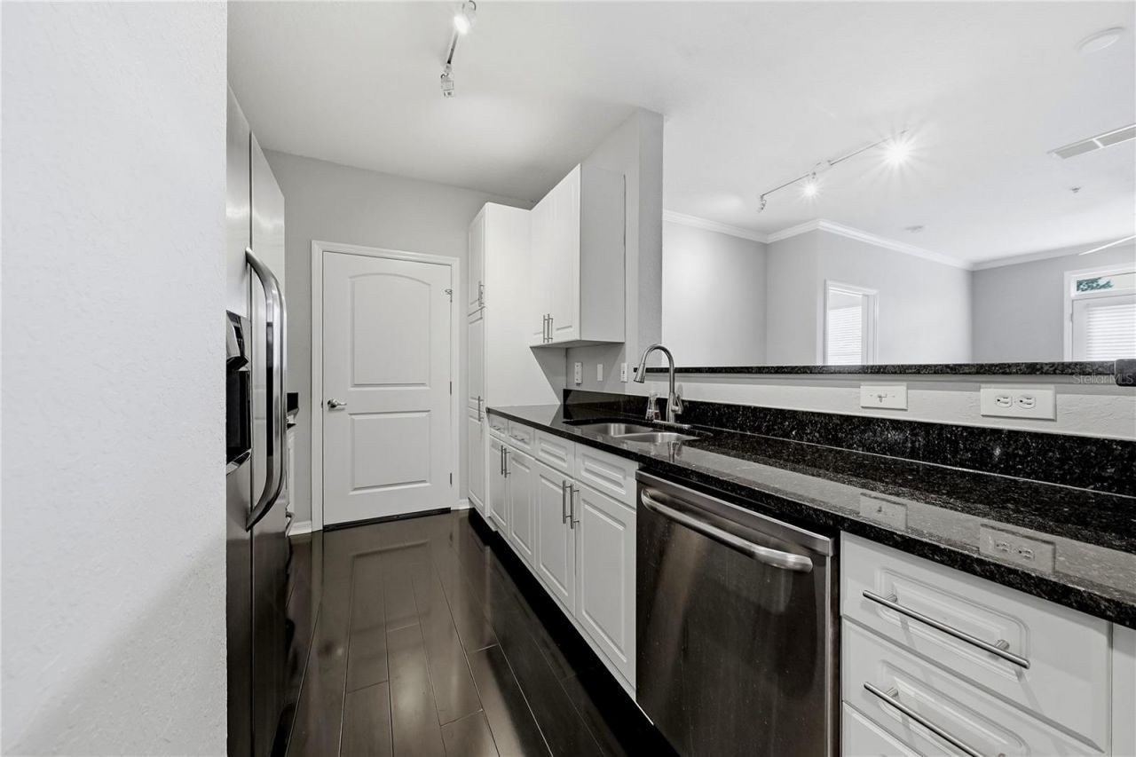 4221 W Spruce Street , Unit 2203, Tampa, FL 33607 Photo
