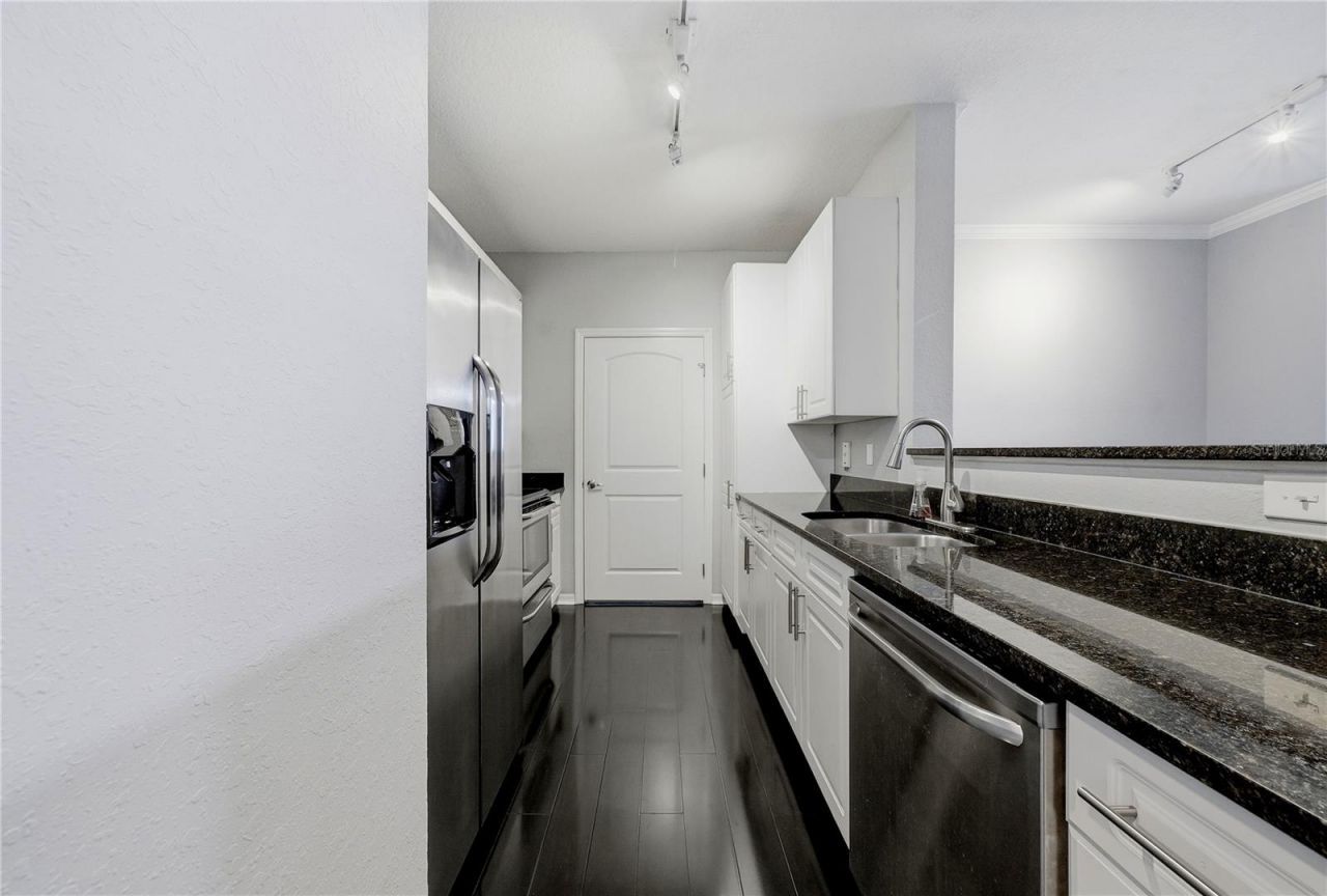 4221 W Spruce Street , Unit 2203, Tampa, FL 33607 Photo