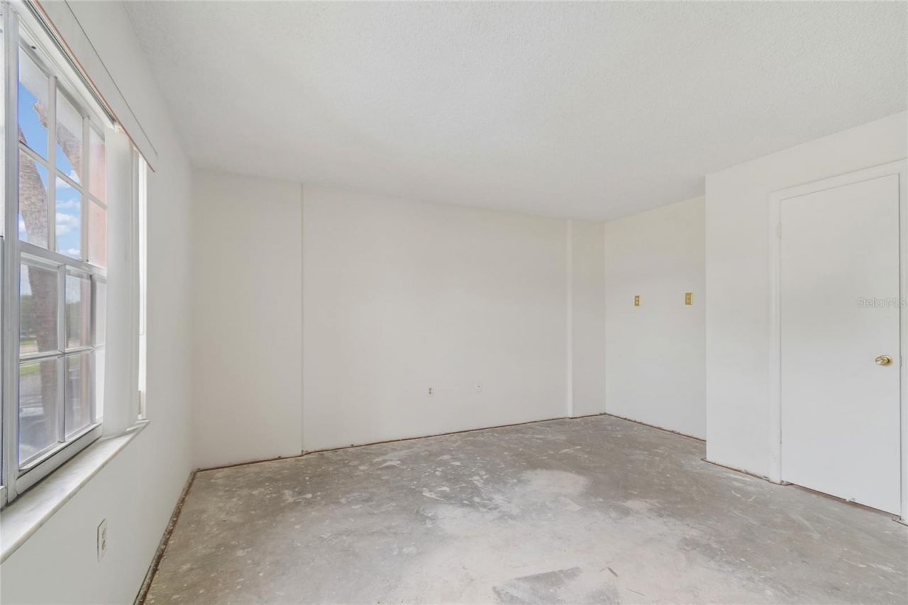 1900 68th Street N, Unit 210, Saint Petersburg, FL 33710 Photo