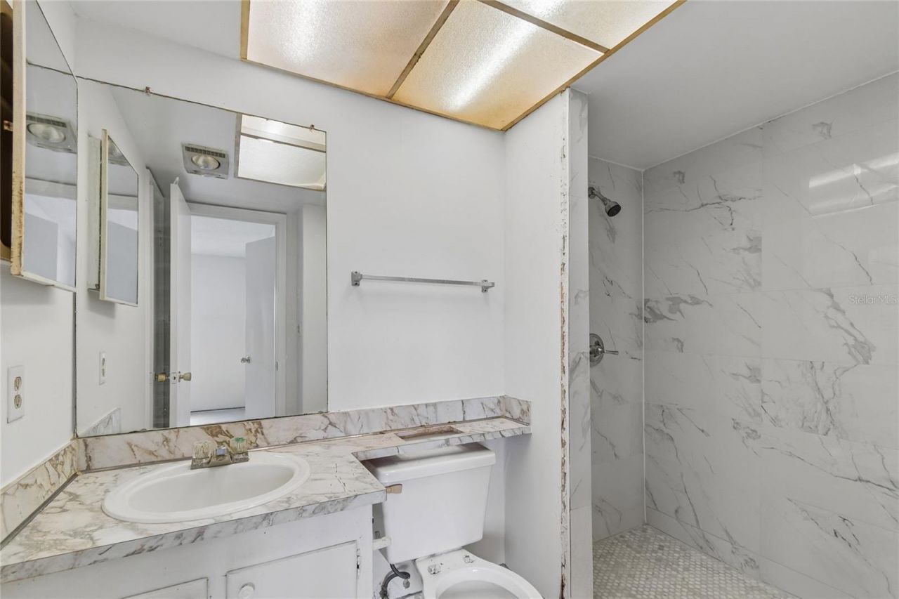 1900 68th Street N, Unit 210, Saint Petersburg, FL 33710 Photo