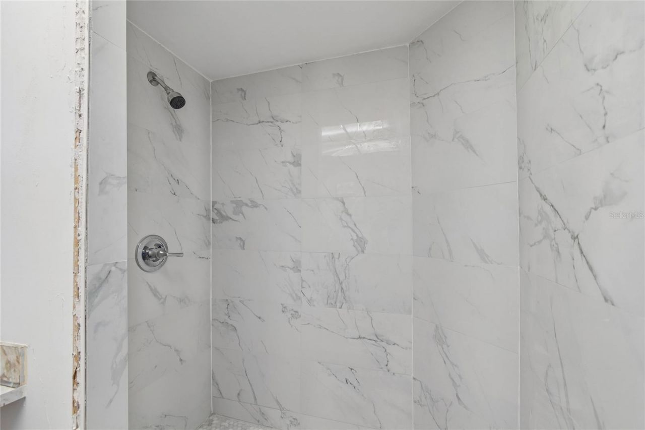 1900 68th Street N, Unit 210, Saint Petersburg, FL 33710 Photo