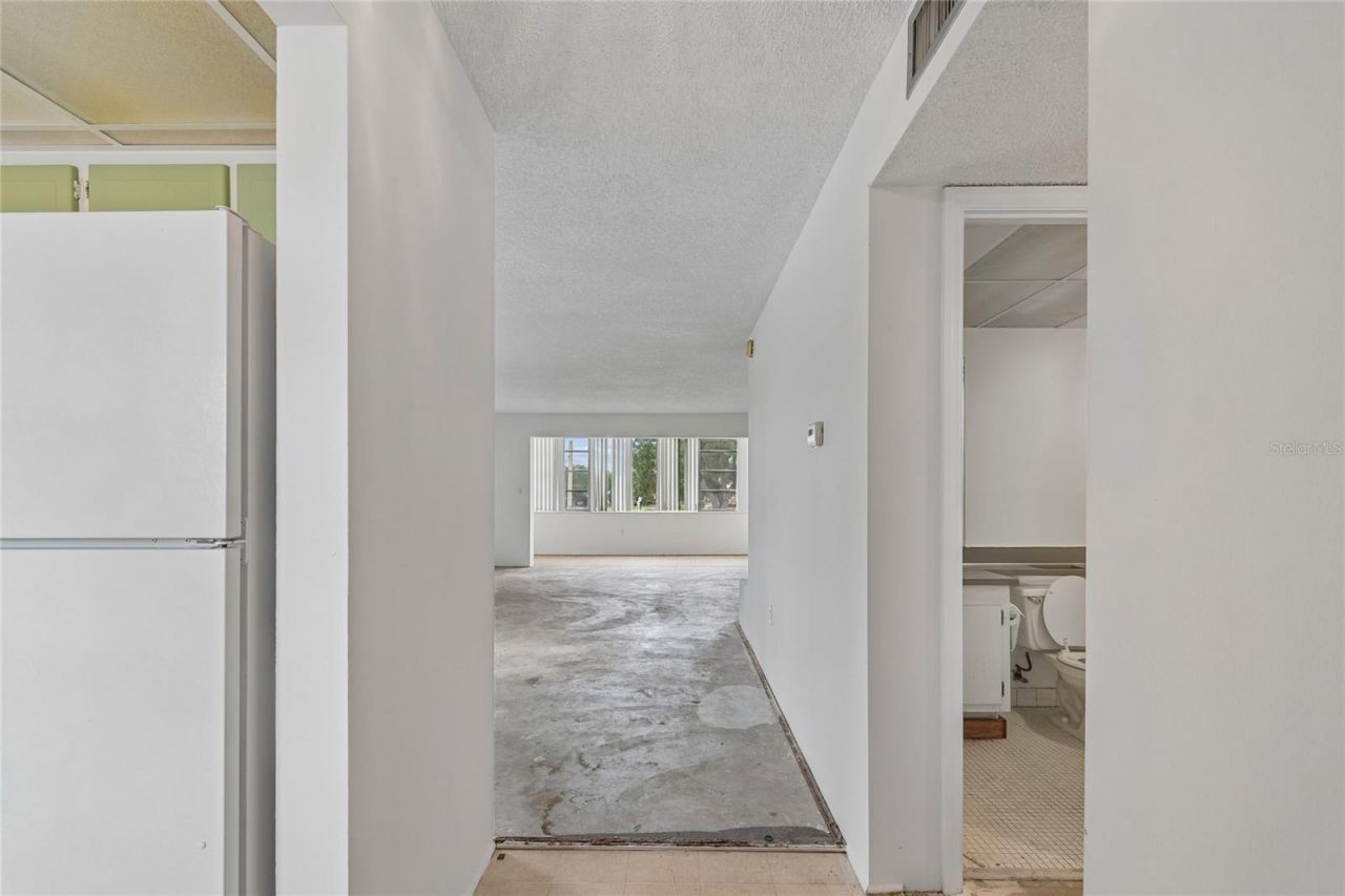 1900 68th Street N, Unit 210, Saint Petersburg, FL 33710 Photo