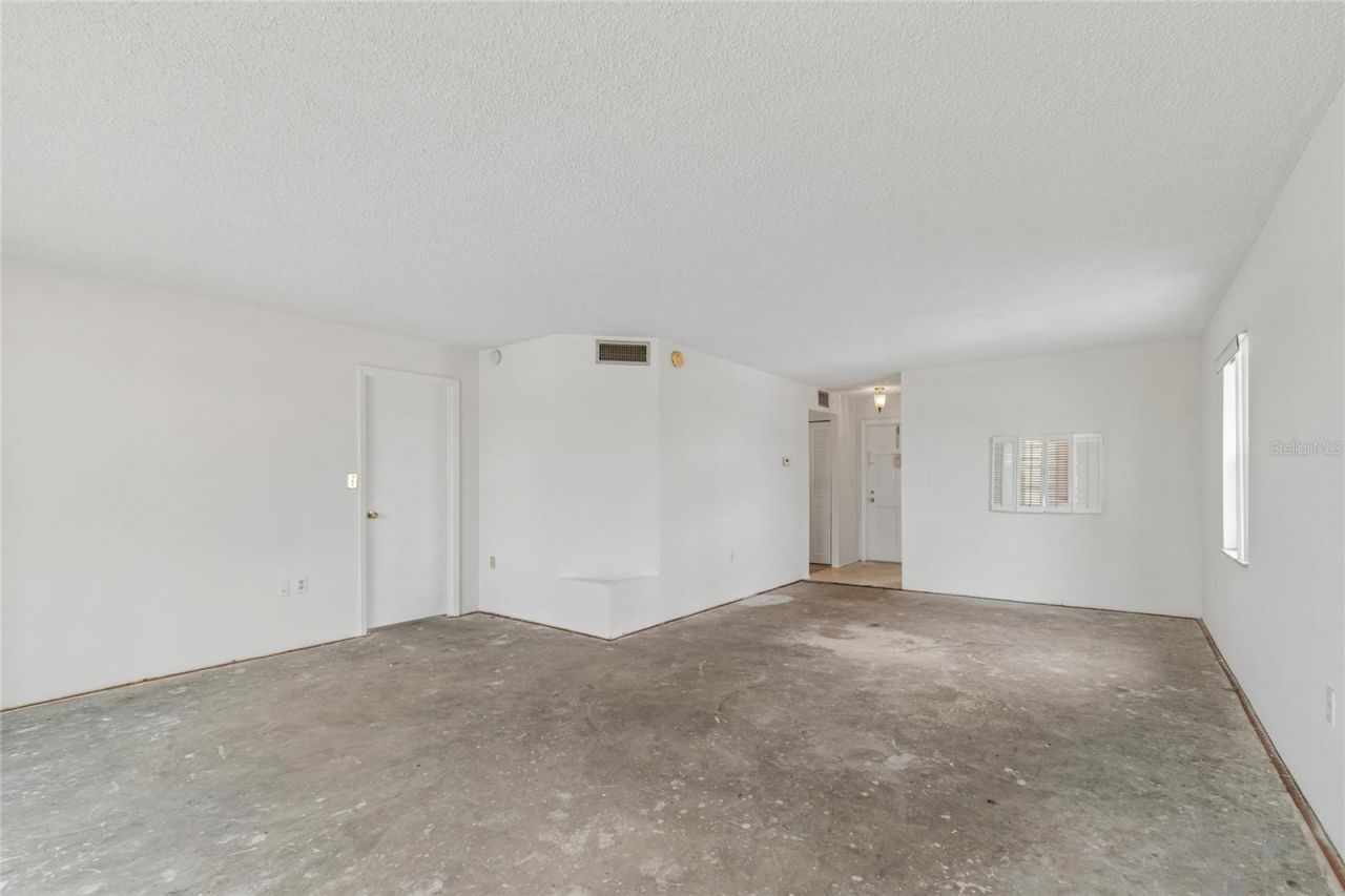 1900 68th Street N, Unit 210, Saint Petersburg, FL 33710 Photo