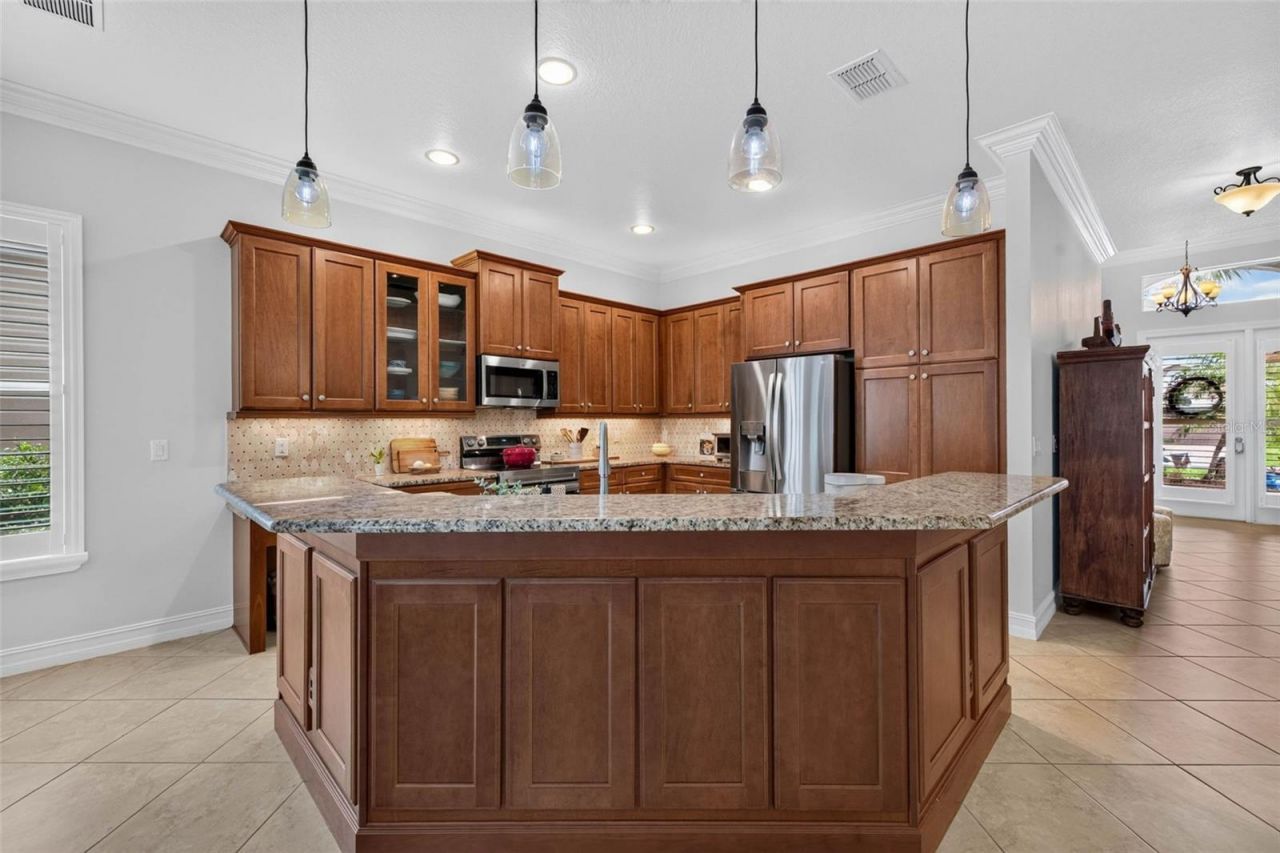 15929 Golden Lakes Drive , Wimauma, FL 33598 Photo