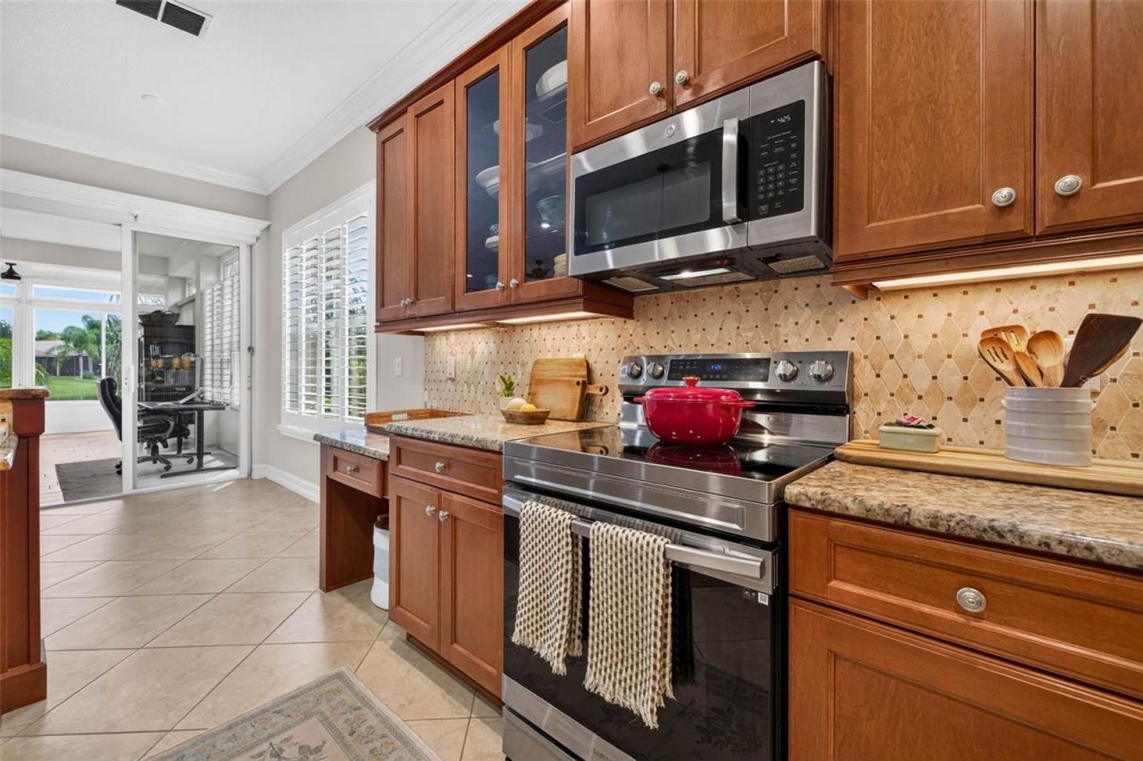 15929 Golden Lakes Drive , Wimauma, FL 33598 Photo