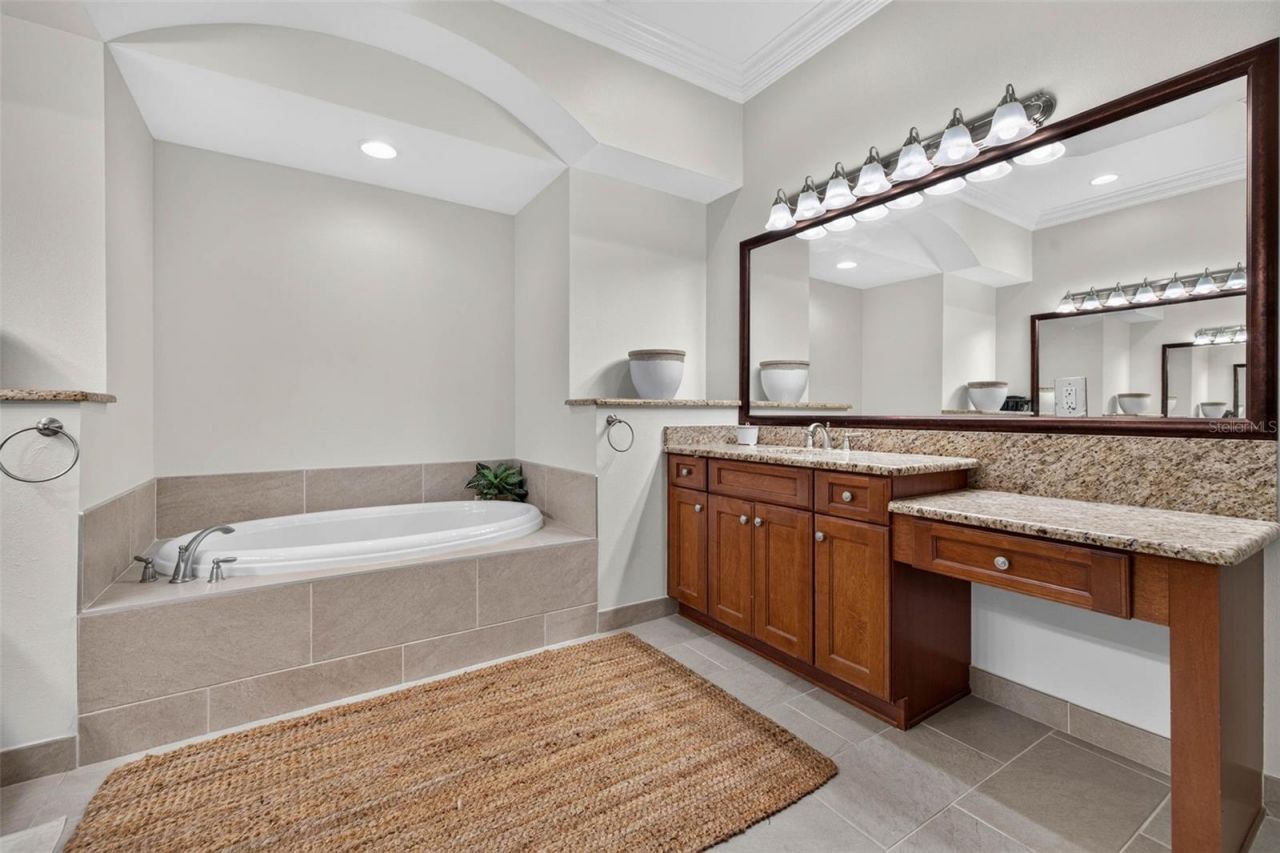 15929 Golden Lakes Drive , Wimauma, FL 33598 Photo