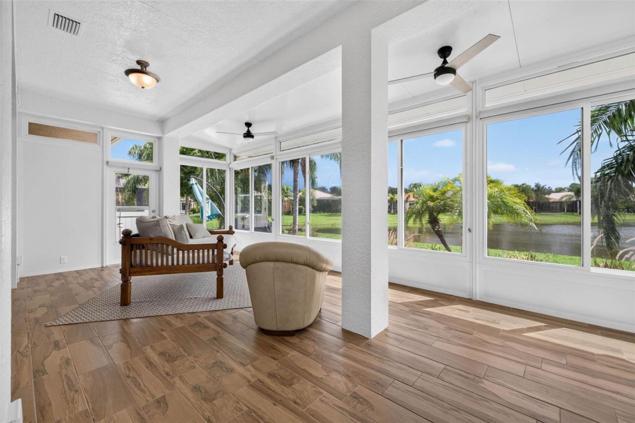 15929 Golden Lakes Drive , Wimauma, FL 33598 Photo
