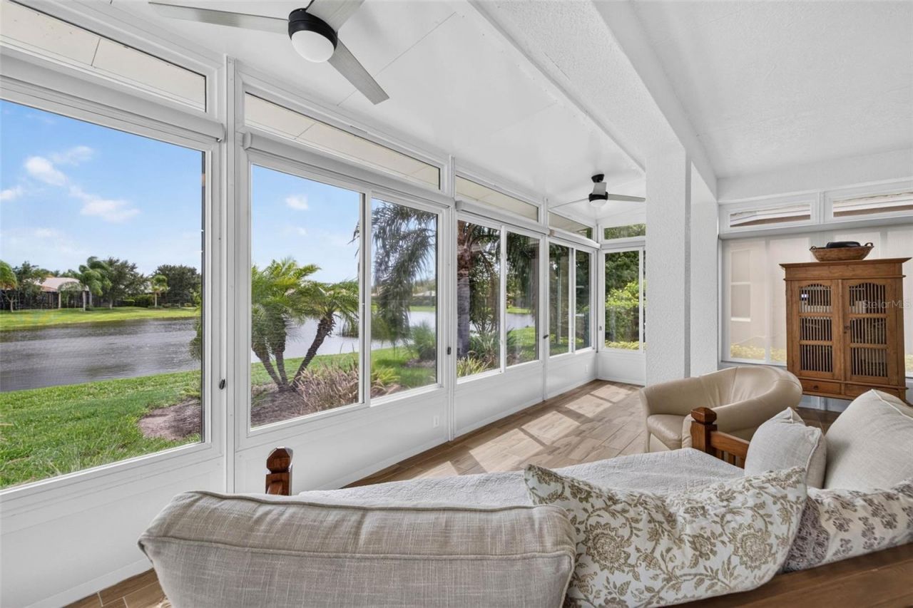 15929 Golden Lakes Drive , Wimauma, FL 33598 Photo