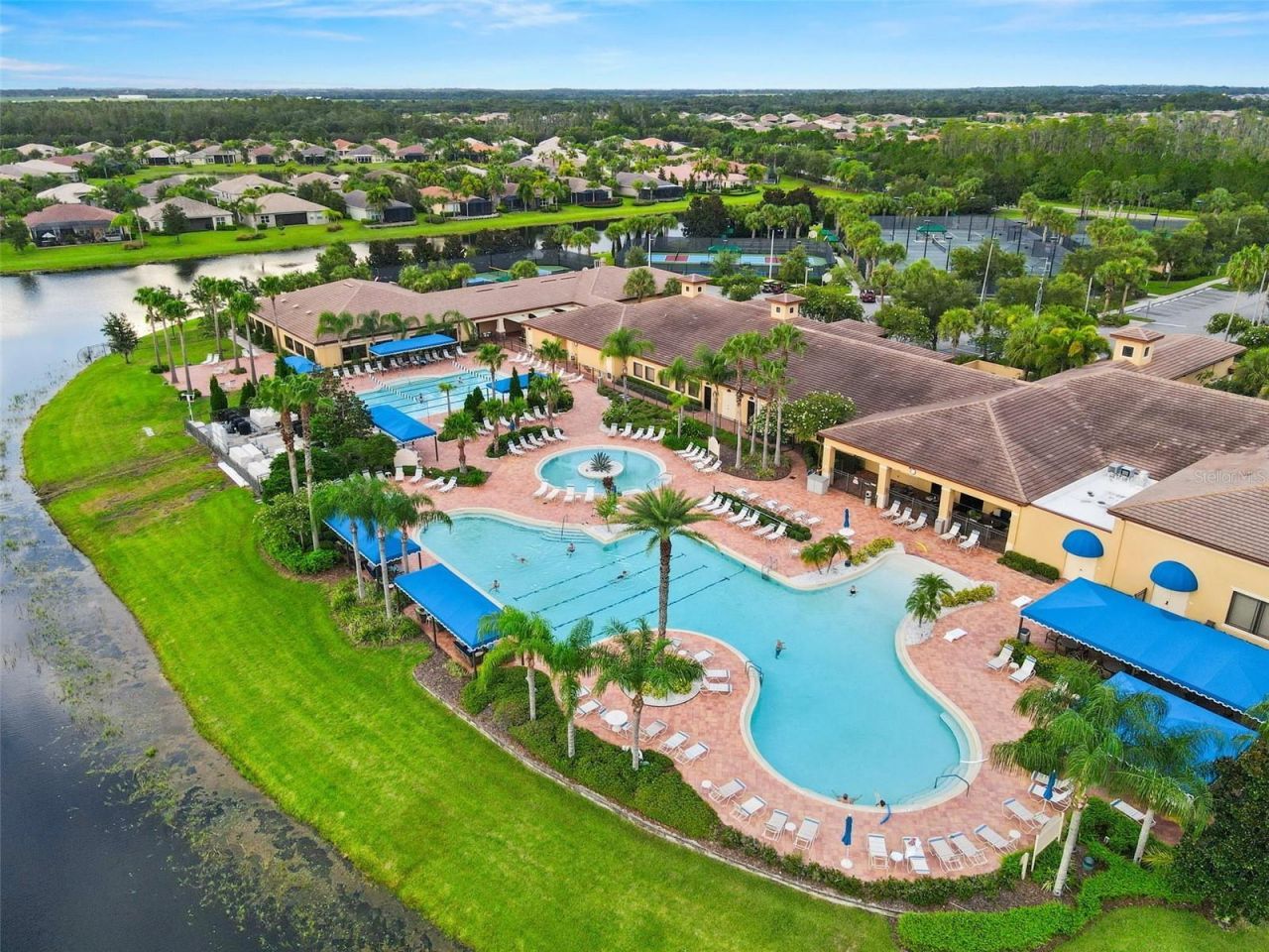 15929 Golden Lakes Drive , Wimauma, FL 33598 Photo