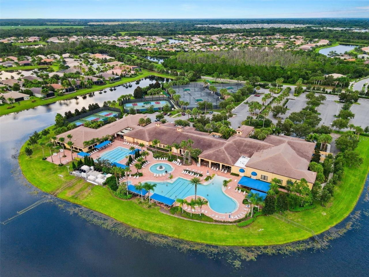 15929 Golden Lakes Drive , Wimauma, FL 33598 Photo