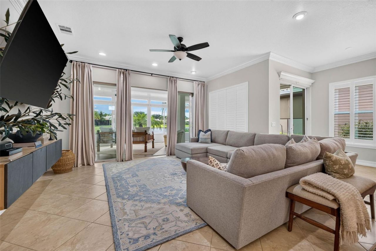 15929 Golden Lakes Drive , Wimauma, FL 33598 Photo