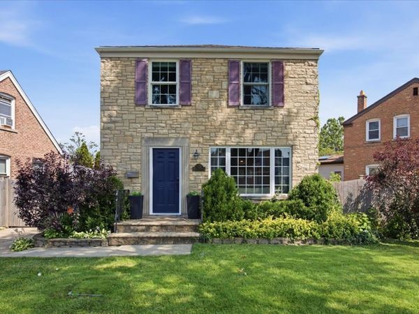 7734 W Glenlake Avenue, Chicago, IL 60631