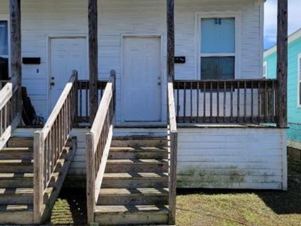 4235 HOLLYGROVE Street , New Orleans, LA 70118