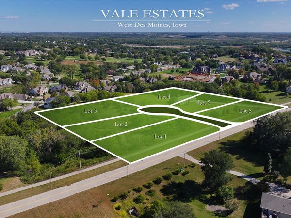 5923 S Vale Court, West Des Moines, IA 50266