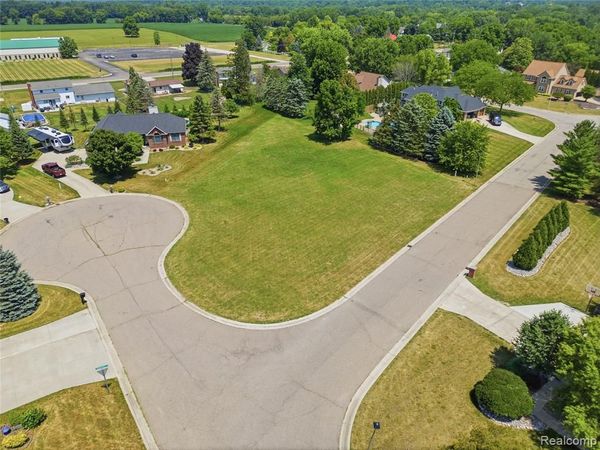 3488 Woodridge Drive , Flushing Twp, MI 48433