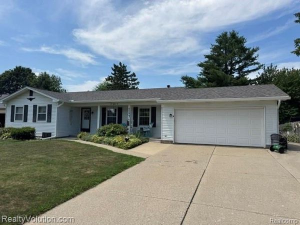 682 Metcalf Drive, Imlay City, MI 48444