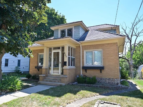 825 Buena Vista AVENUE, Waukesha, WI 53188