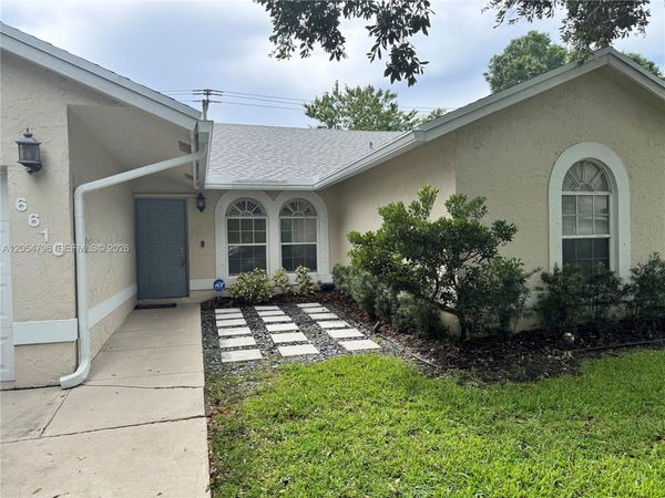 6610 NW 41st Ter , Coconut Creek, FL 33073