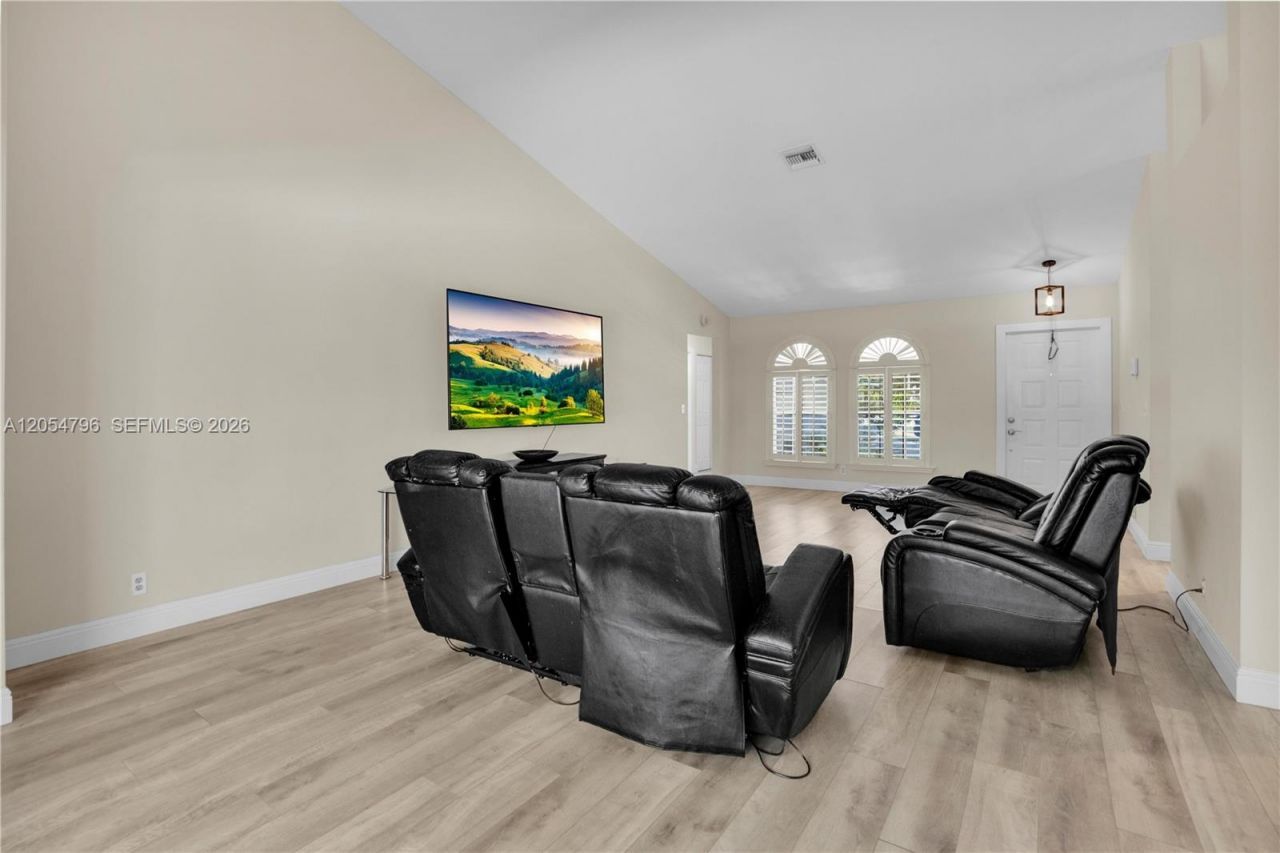 6610 NW 41st Ter, Coconut Creek, FL 33073 Photo