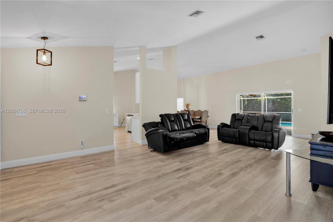 6610 NW 41st Ter, Coconut Creek, FL 33073 Photo