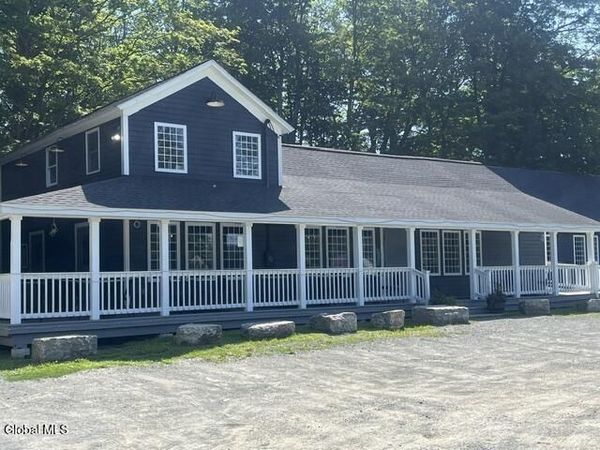 17 Cherry Plain Square, Berlin, NY 12022