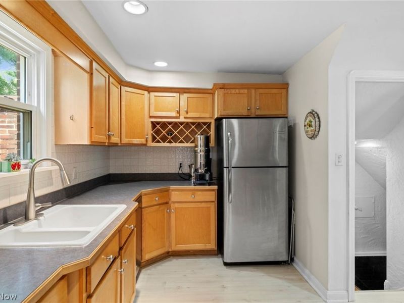 5844 Lotusdale Drive, Parma Heights, OH 44130 Photo 11