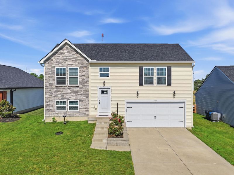 102 Churchill Drive, Williamstown, KY 41097 Photo 1