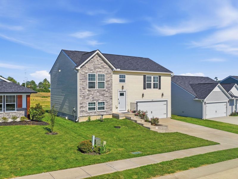 102 Churchill Drive, Williamstown, KY 41097 Photo 2