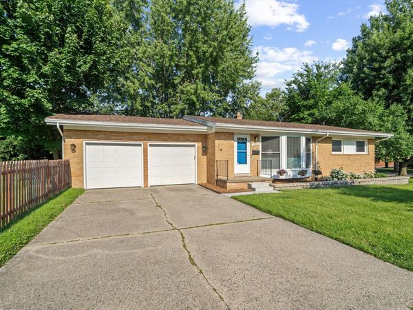 1609 Glastonbury Road, Ann Arbor, MI 48103