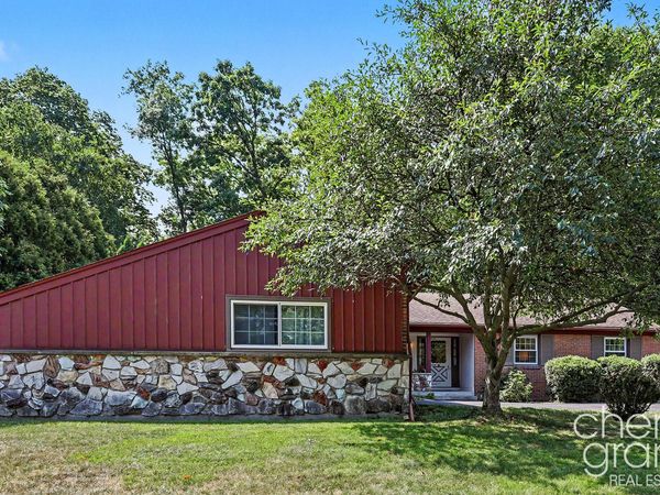3052 Bonita Drive SE, Grand Rapids, MI 49508