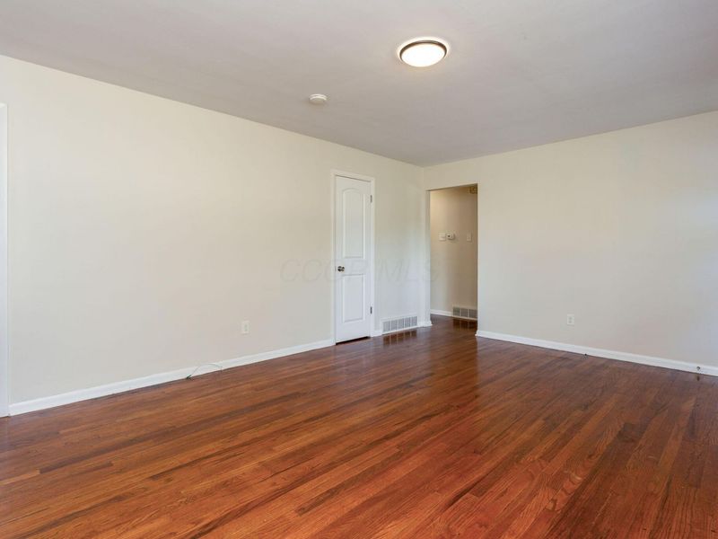 4020 Estates Place , Columbus, OH 43224 Photo 9