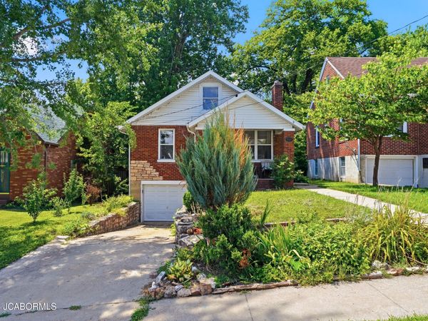 608 WAVERLY STREET, Jefferson City, MO 65109